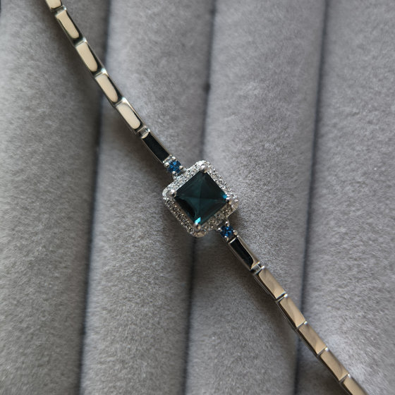 Серебряный браслет с топазом Лондон Блю 1.2ct, топазом