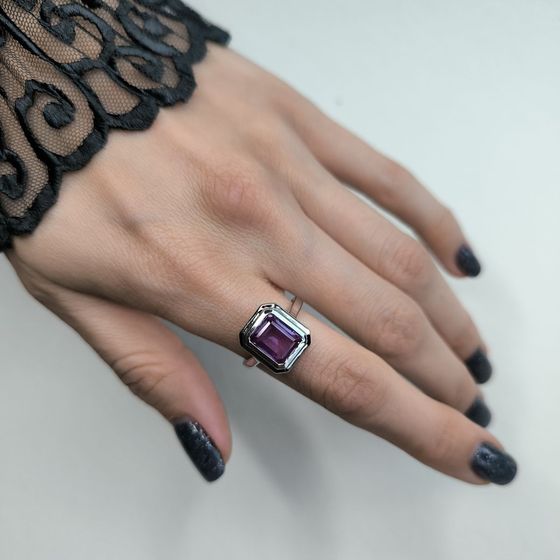 Серебряное кольцо с александритом 4ct