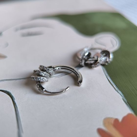 Серебряные серьги с фианитами