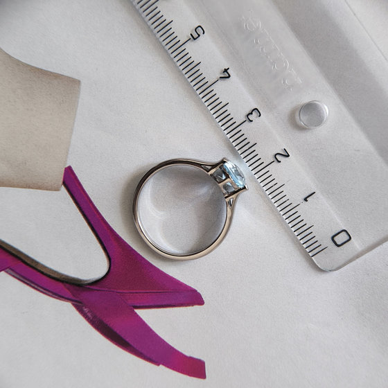 Серебряное кольцо с топазом 1.442ct