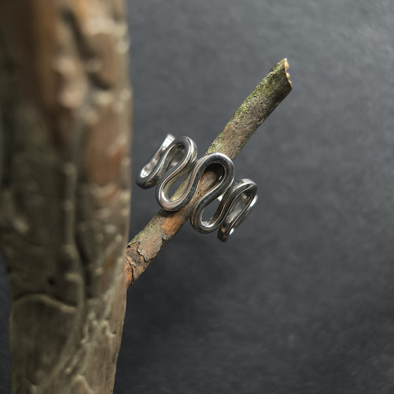 Серебряное кольцо без камней