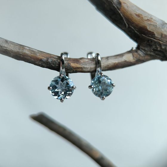 Серебряные серьги с топазом 4.513ct