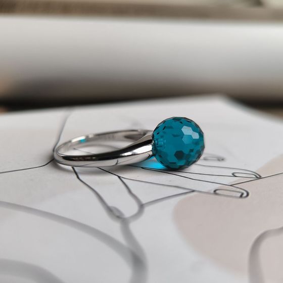 Серебряное кольцо с фианитами