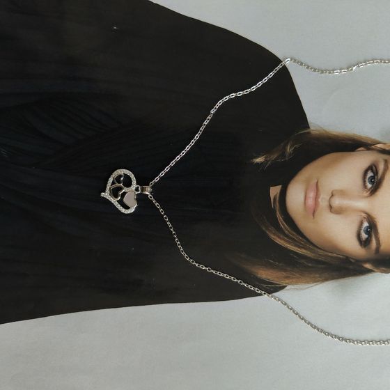 Серебряное колье с фианитами, перламутром