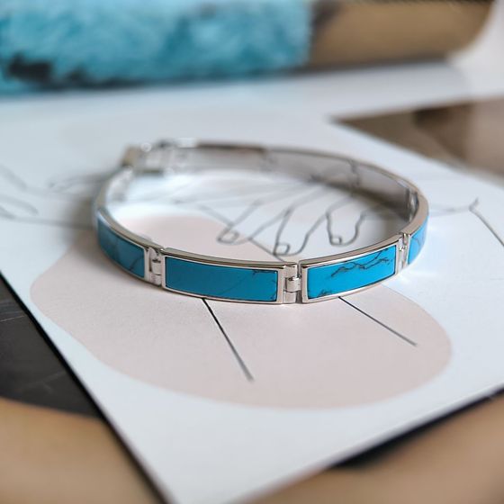 Серебряный браслет с бирюзой Серебряный браслет с бирюзой