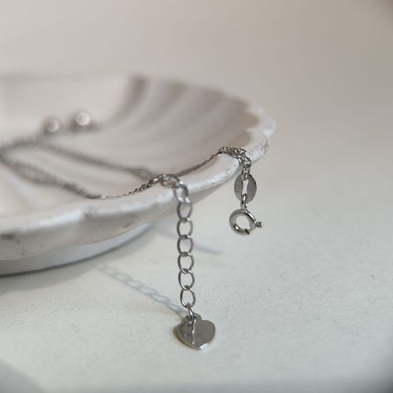 Серебряное колье без камней