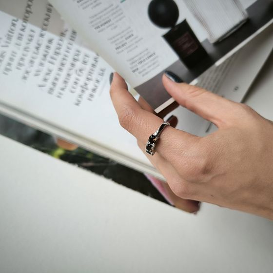 Серебряное кольцо с раухтопазом (дымчатым кварцем) 1.47ct, фианитами