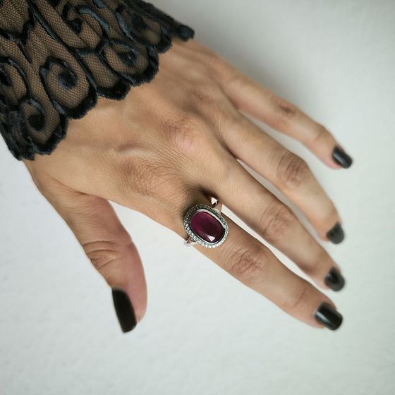 Серебряное кольцо с рубином 6.048ct