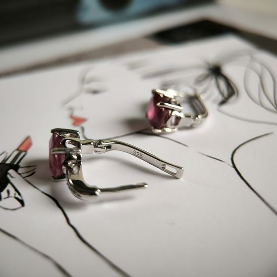 Серебряные серьги с рубином 8.153ct