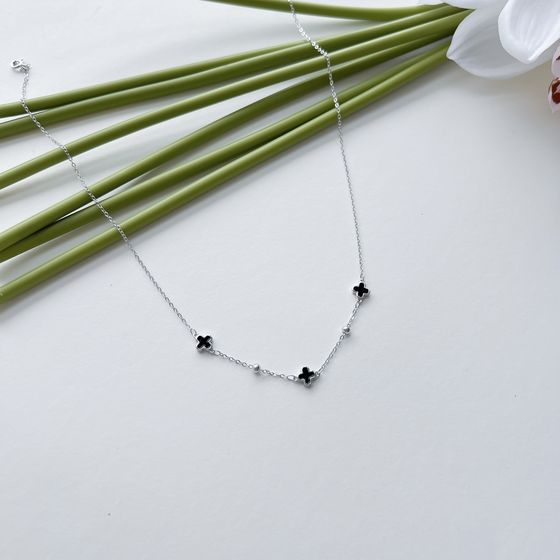 Серебряное колье с емаллю