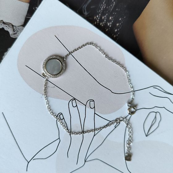 Серебряный браслет с перламутром, фианитами