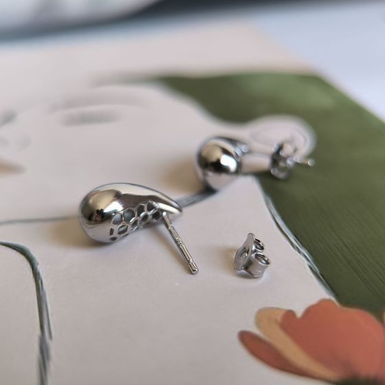 Серебряные серьги без камней Серебряные серьги без камней