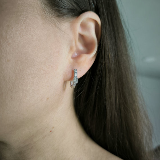 Серебряные серьги с фианитами