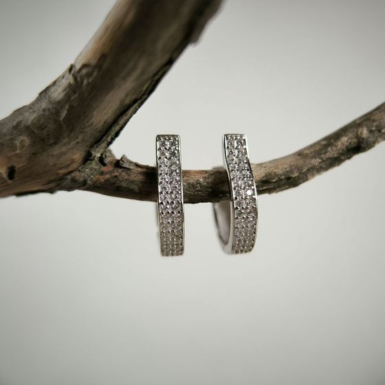 Серебряные серьги с фианитами