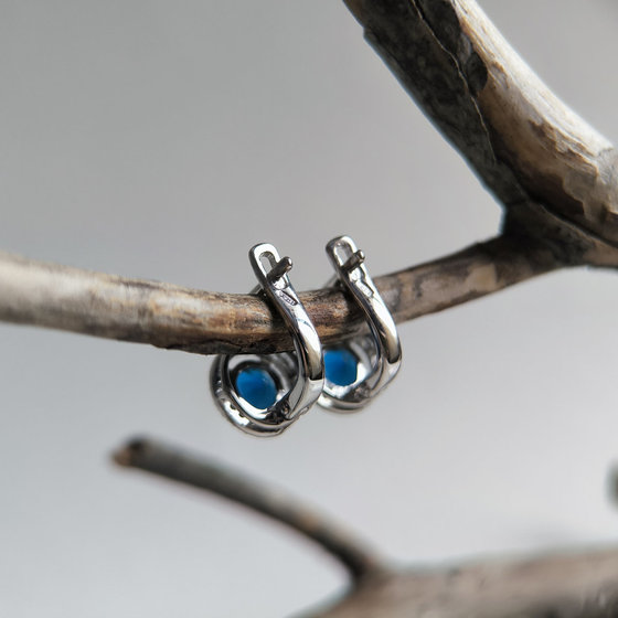 Серебряные серьги с сапфиром nano 1.747ct