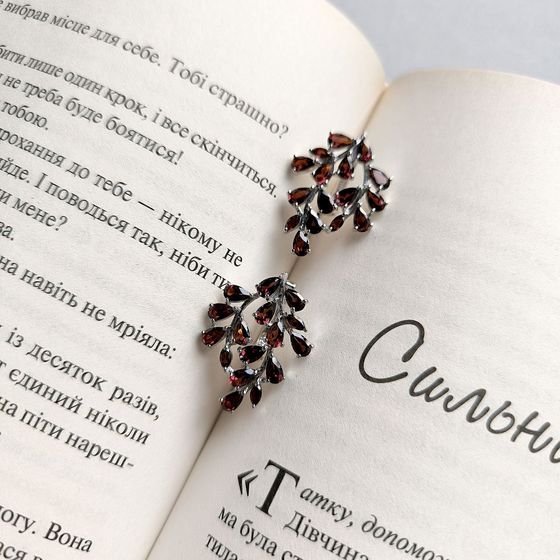 Серебряные серьги с гранатом 7.895ct
