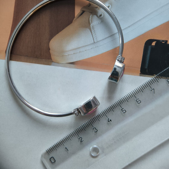 Серебряный браслет с рубином 9.699ct, фианитами