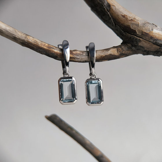 Серебряные серьги с топазом 5.16ct
