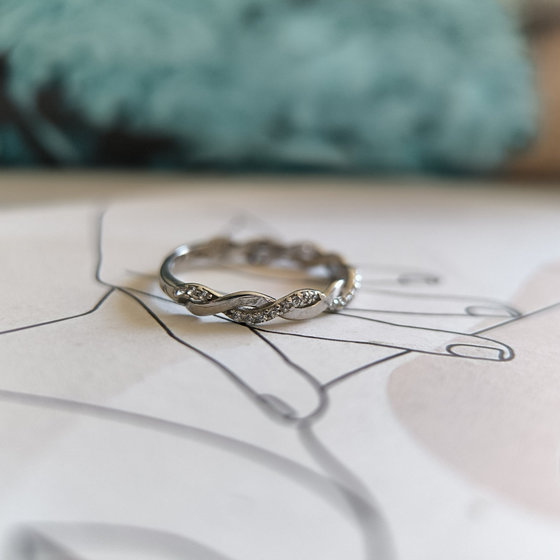 Серебряное кольцо с фианитами