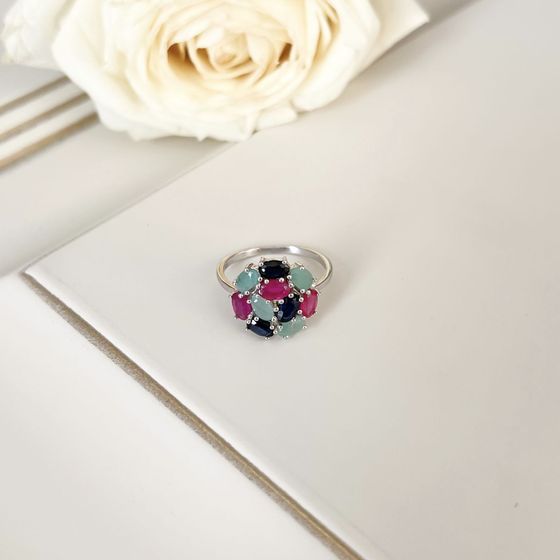 Серебряное кольцо с сапфиром 2.938ct, изумрудом, рубином