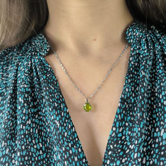 Серебряная подвеска с хризолітом 2.338ct