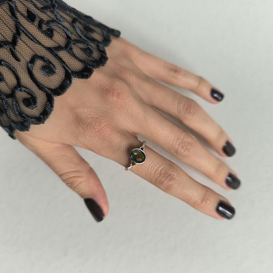 Серебряное кольцо с мистик топазом 0.85ct