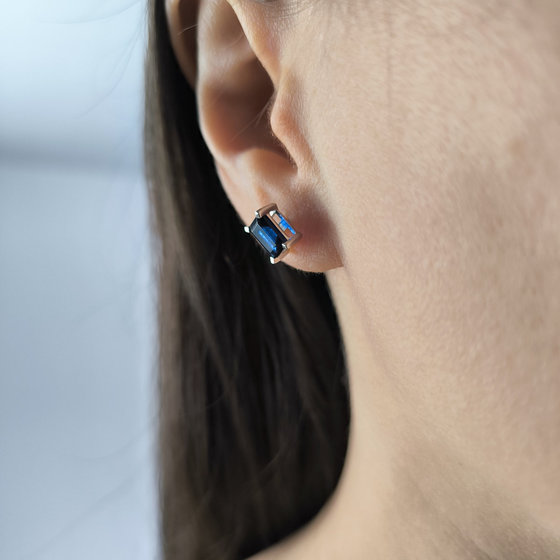 Серебряные серьги с сапфиром nano 1.675ct