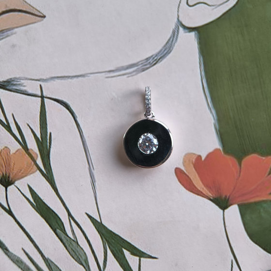 Серебряная подвеска с фианитами