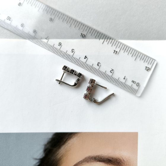 Серебряные серьги с гранатом 2.852ct