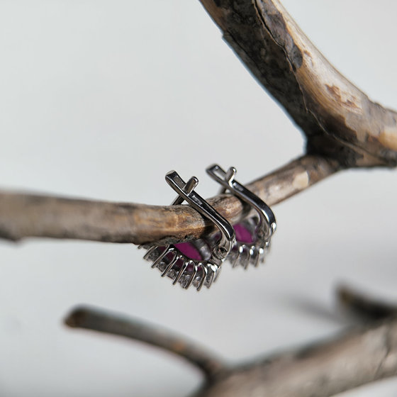 Серебряные серьги с рубином 7.87ct, фианитами