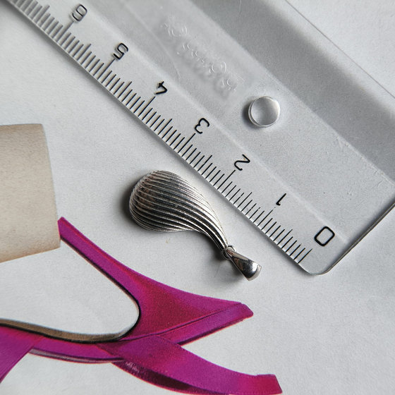 Серебряная подвеска без камней