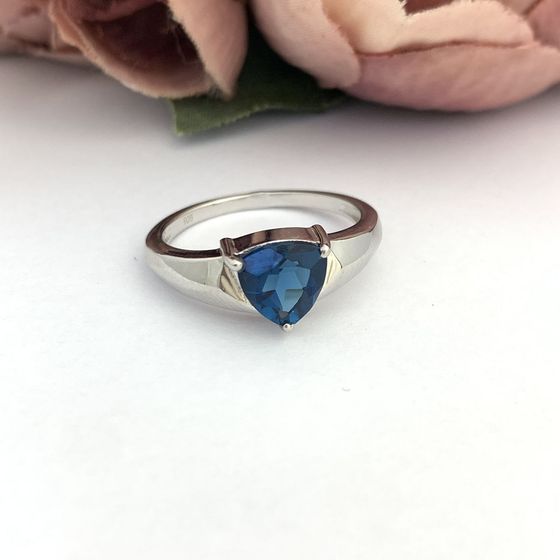 Серебряное кольцо с топазом Лондон Блю 1.403ct