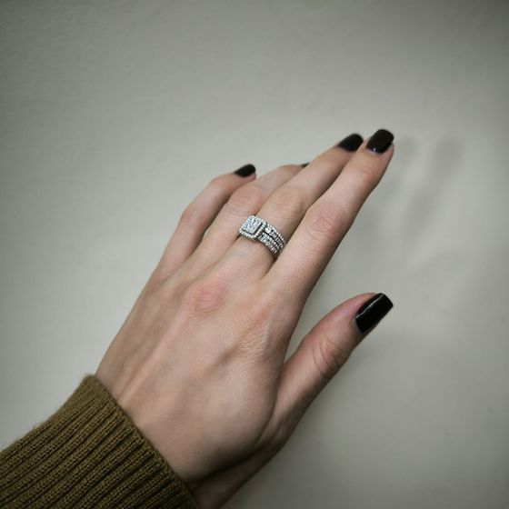 Серебряное кольцо с фианитами