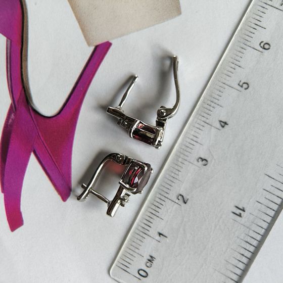 Серебряные серьги с гранатом nano 3.188ct, фианитами