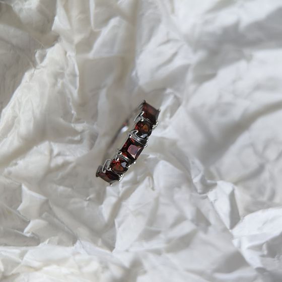 Серебряное кольцо с гранатом 1.969ct