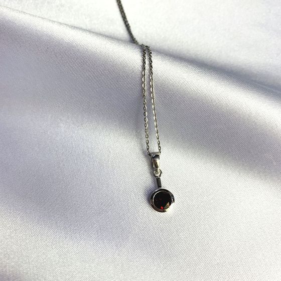 Серебряная подвеска с гранатом 0.933ct