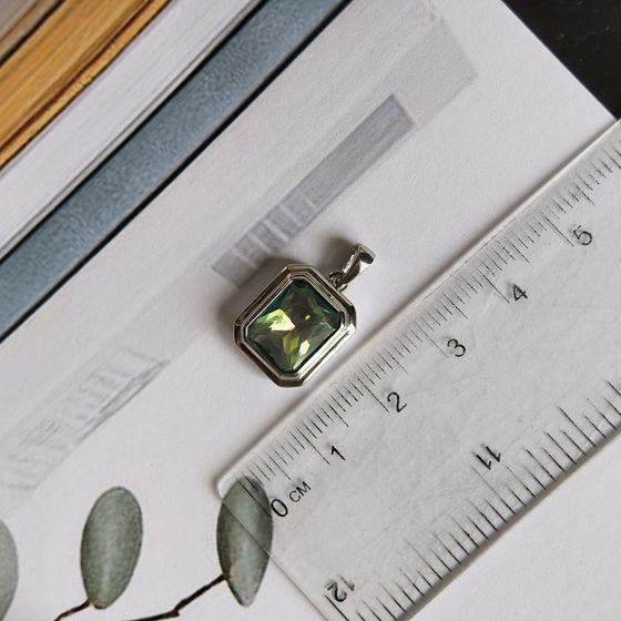 Серебряная подвеска с мистик топазом 2.4ct