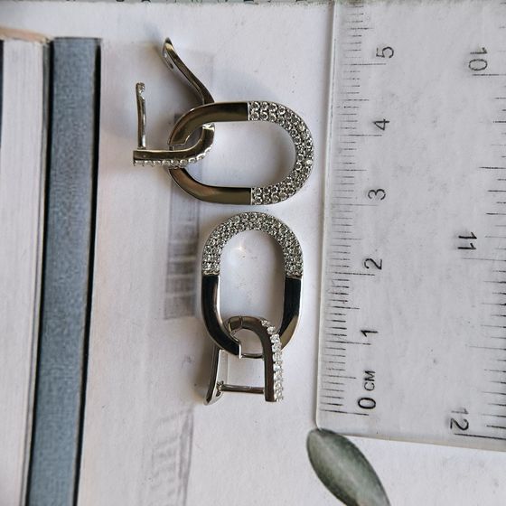 Серебряные серьги с фианитами Серебряные серьги с фианитами