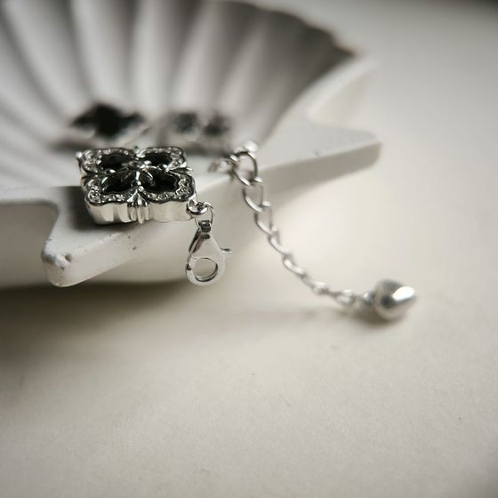 Серебряный браслет с ониксом, фианитами