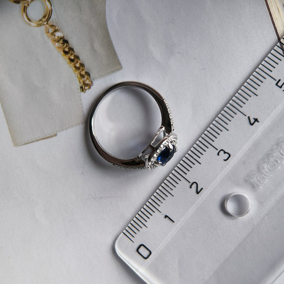 Серебряное кольцо с сапфиром nano