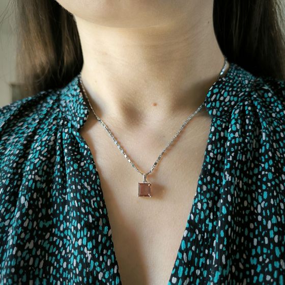 Серебряная подвеска с султанитом 2.575ct