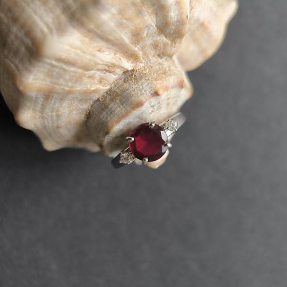 Серебряное кольцо с гранатом nano 1.655ct