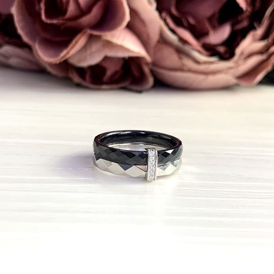 Серебряное кольцо с керамикой