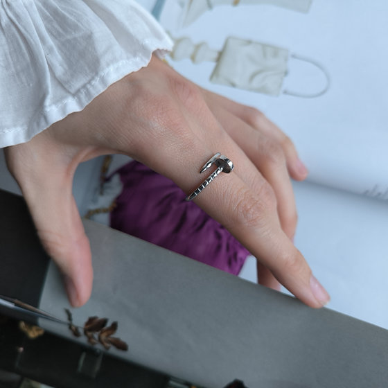 Серебряное кольцо без камней