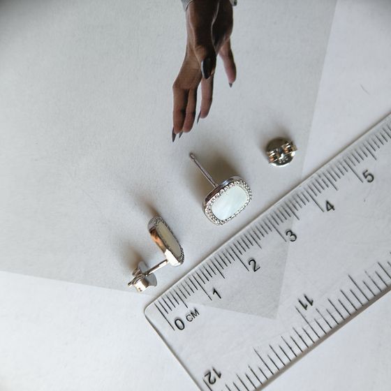 Серебряные серьги с перламутром Серебряные серьги с перламутром