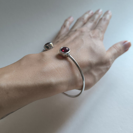 Серебряный браслет с гранатом nano 4.33ct