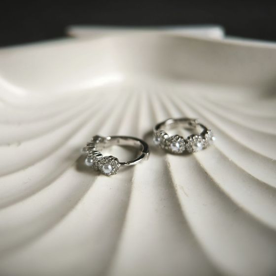 Серебряные серьги с жемчугом, фианитами