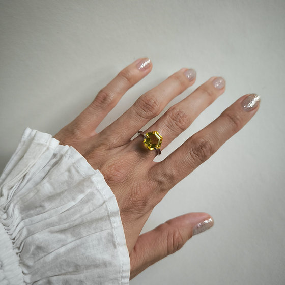 Серебряное кольцо с цитрином nano 3.87ct