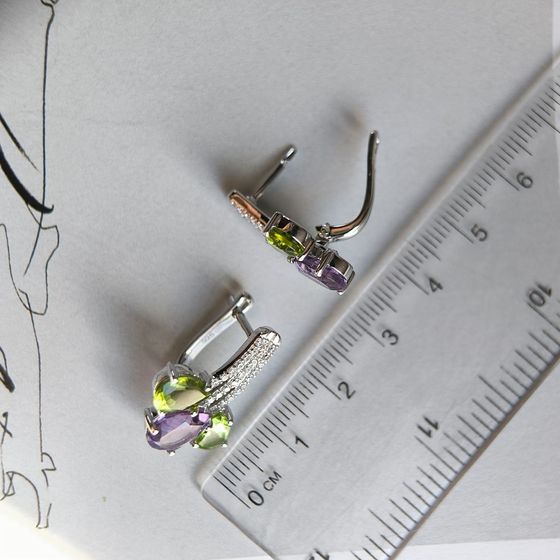 Серебряные серьги с аметистом, хризолітом