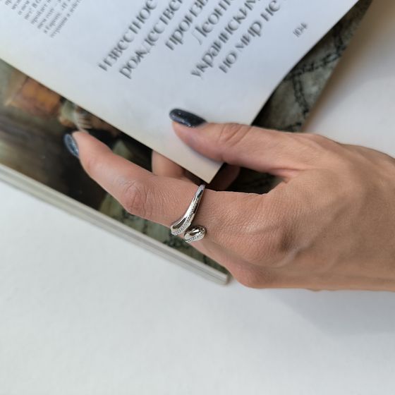 Серебряное кольцо с фианитами